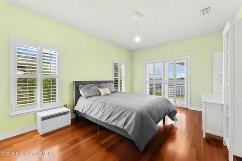 327 Lansing Island Drive Indian Harbour Beach FL 32937