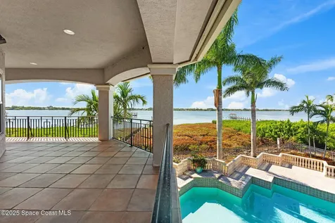 327 Lansing Island Drive Indian Harbour Beach FL 32937
