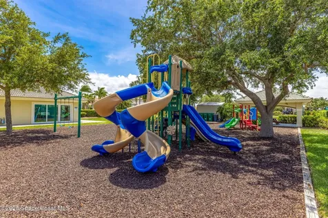 327 Lansing Island Drive Indian Harbour Beach FL 32937
