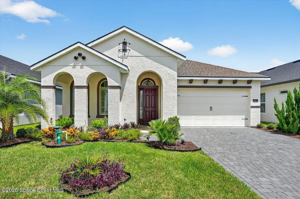 6211 W Fallsgrove Lane W Port Orange FL 32128