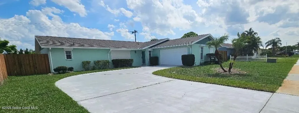 203 Via De La Reina Merritt Island FL 32953