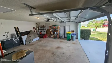 203 Via De La Reina Merritt Island FL 32953