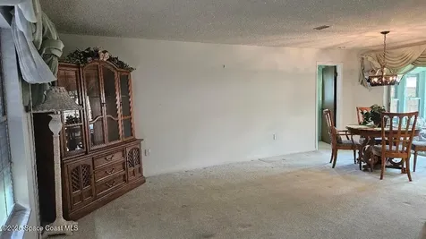 203 Via De La Reina Merritt Island FL 32953