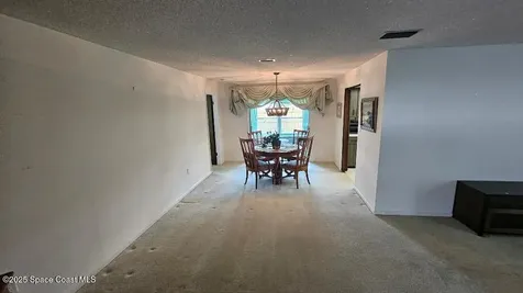 203 Via De La Reina Merritt Island FL 32953