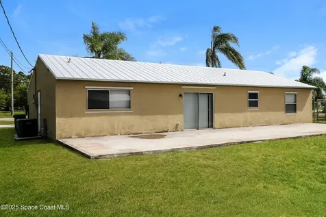 2252 SE Berkshire Boulevard Port St. Lucie FL 34952