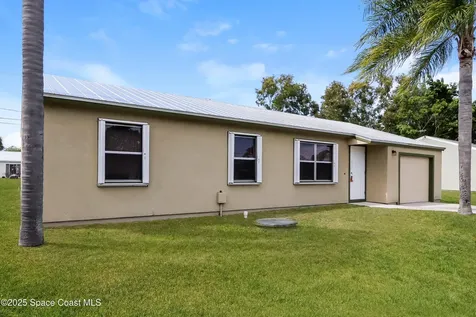2252 SE Berkshire Boulevard Port St. Lucie FL 34952