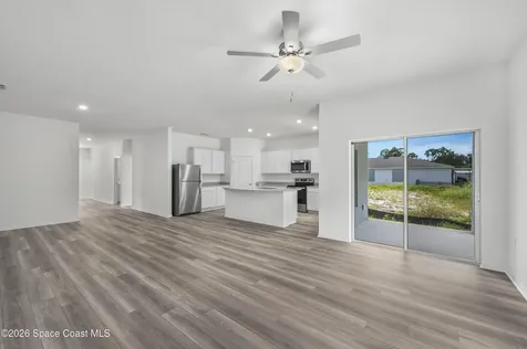 435 Olney Street SW Palm Bay FL 32908