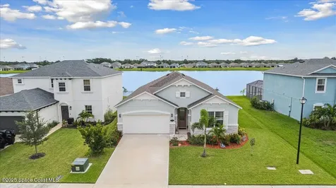 2601 Pinwherry Street NW Palm Bay FL 32907