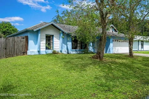 1429 Heartwellville Street NW Palm Bay FL 32907