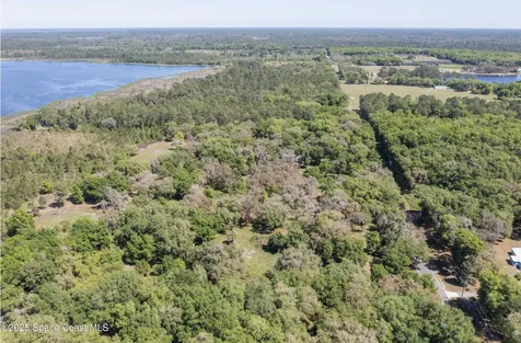 1758 Cr 308 Crescent City FL 32112