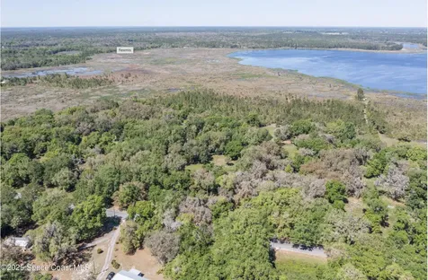 1758 Cr 308 Crescent City FL 32112