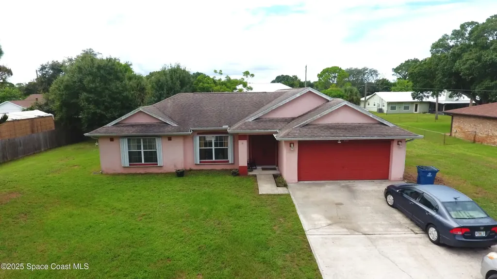 816 Hawser Street NE Palm Bay FL 32907