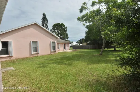 816 Hawser Street NE Palm Bay FL 32907