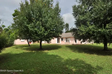 816 Hawser Street NE Palm Bay FL 32907
