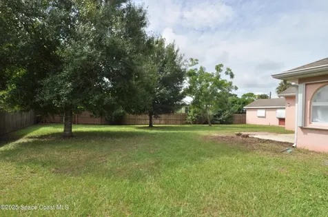 816 Hawser Street NE Palm Bay FL 32907