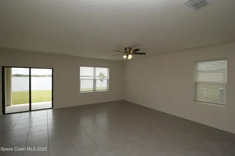 2164 Farmhouse Road SE Palm Bay FL 32909