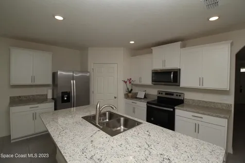 2164 Farmhouse Road SE Palm Bay FL 32909