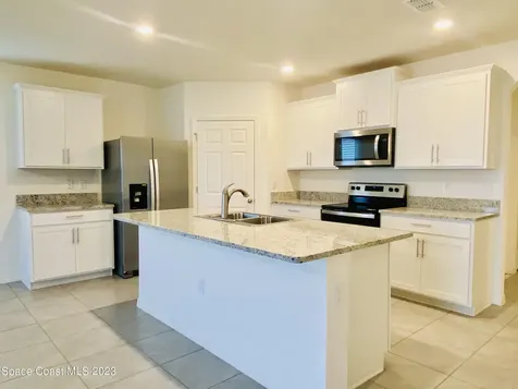 2164 Farmhouse Road SE Palm Bay FL 32909