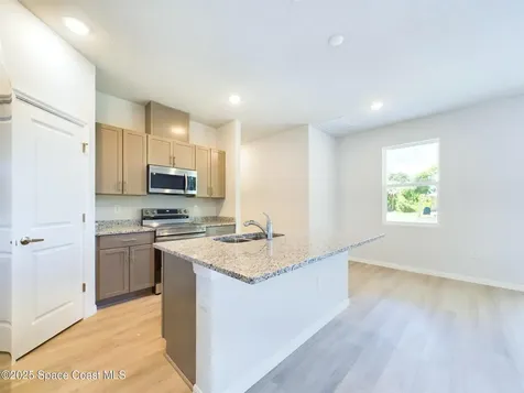 692 Mistletoe Street SW Palm Bay FL 32908
