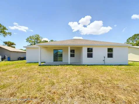 692 Mistletoe Street SW Palm Bay FL 32908