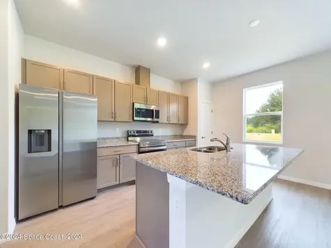 846 Banyan Street SW Palm Bay FL 32908