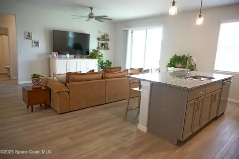 1909 Thomasville Avenue SE Palm Bay FL 32909