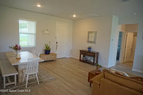 1909 Thomasville Avenue SE Palm Bay FL 32909