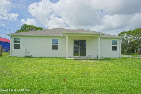 1909 Thomasville Avenue SE Palm Bay FL 32909