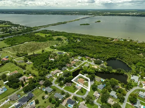345 Lake Point Place Merritt Island FL 32953