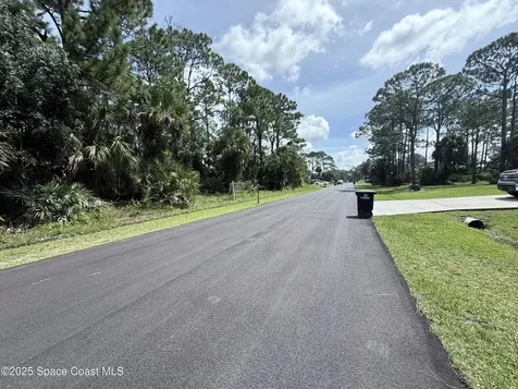 782 Micco Street SW Palm Bay FL 32908