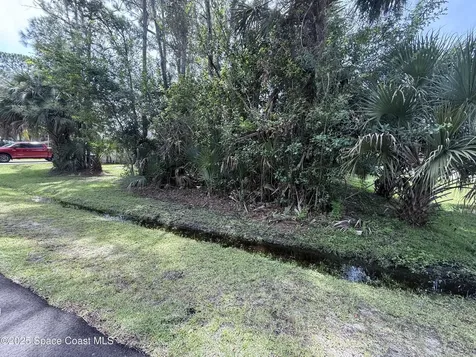 782 Micco Street SW Palm Bay FL 32908