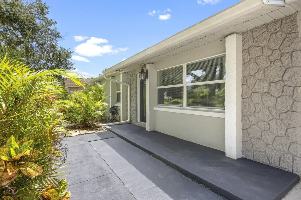 3709 N Sherwood Circle Cocoa FL 32926