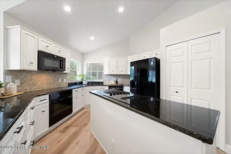 1070 Dolores Road NE Palm Bay FL 32907