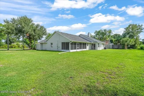 1070 Dolores Road NE Palm Bay FL 32907
