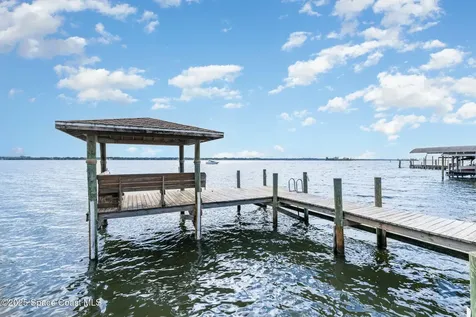 2210 Heron Drive Merritt Island FL 32952