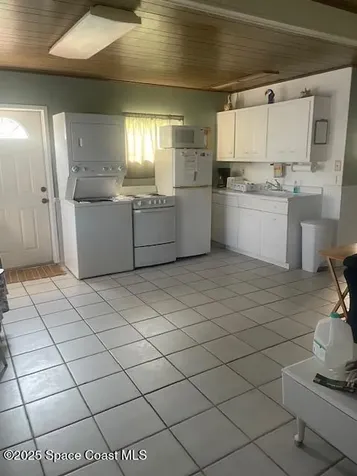 2571, 2581 S Vernon Drive NE Palm Bay FL 32905