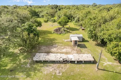 2585 Wiley Avenue Mims FL 32754