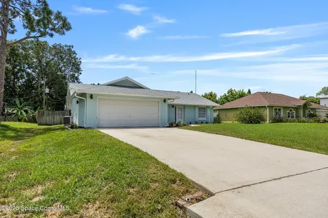 1738 Hays Street NW Palm Bay FL 32907
