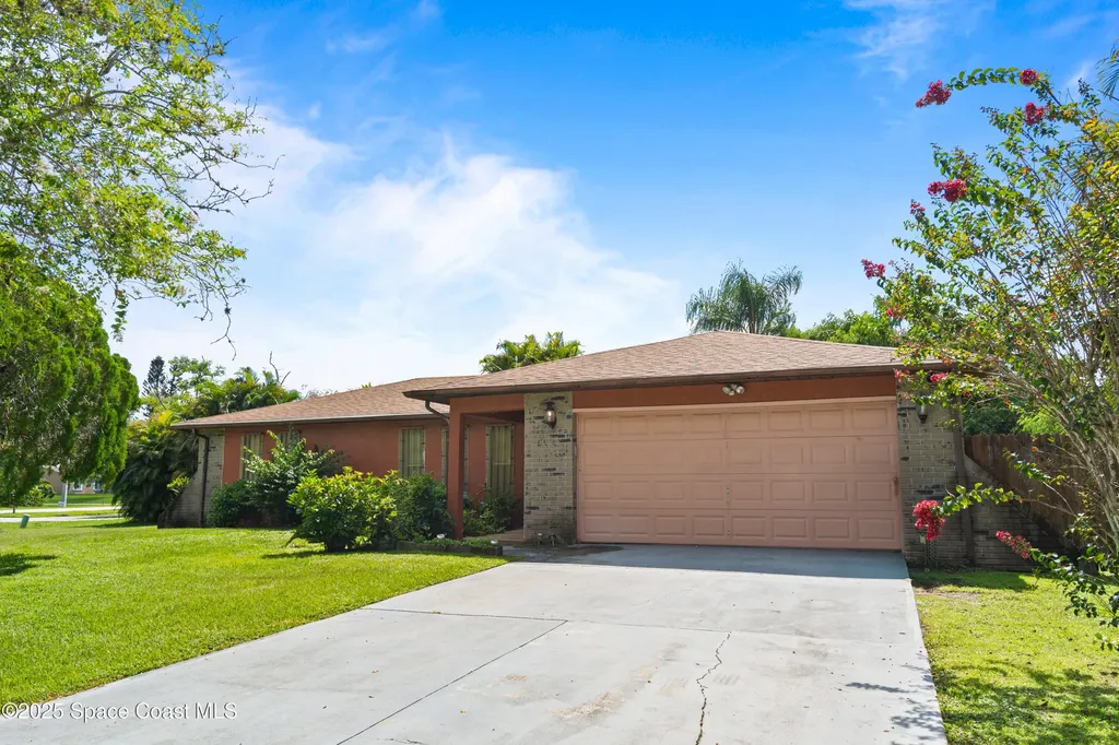 533 Castana Avenue SE Palm Bay FL 32909