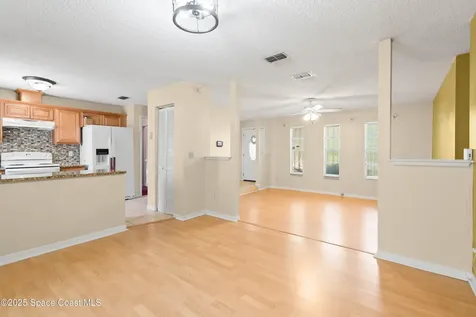 533 Castana Avenue SE Palm Bay FL 32909