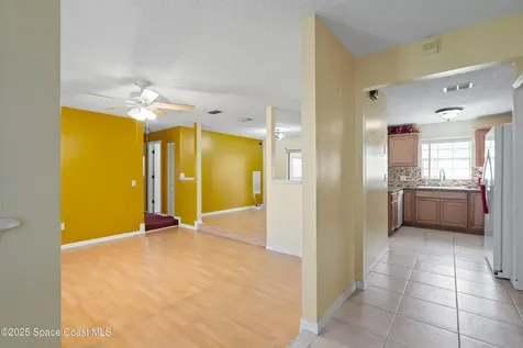 533 Castana Avenue SE Palm Bay FL 32909