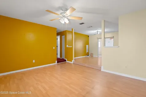 533 Castana Avenue SE Palm Bay FL 32909