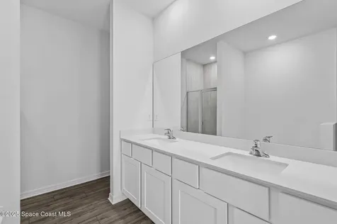 472 Oldenberg Street SW Palm Bay FL 32908