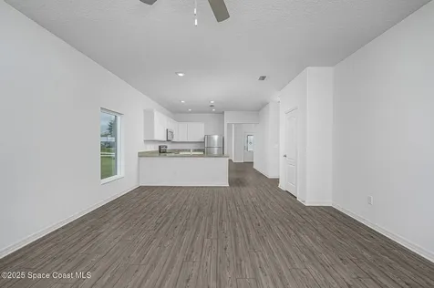 472 Oldenberg Street SW Palm Bay FL 32908