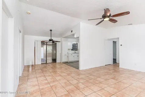 1804 Thomasville Avenue SE Palm Bay FL 32909