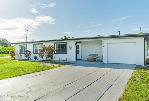 2996 Garden Terrace NE Palm Bay FL 32905