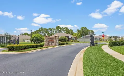 668 Old Country Road SE Palm Bay FL 32909