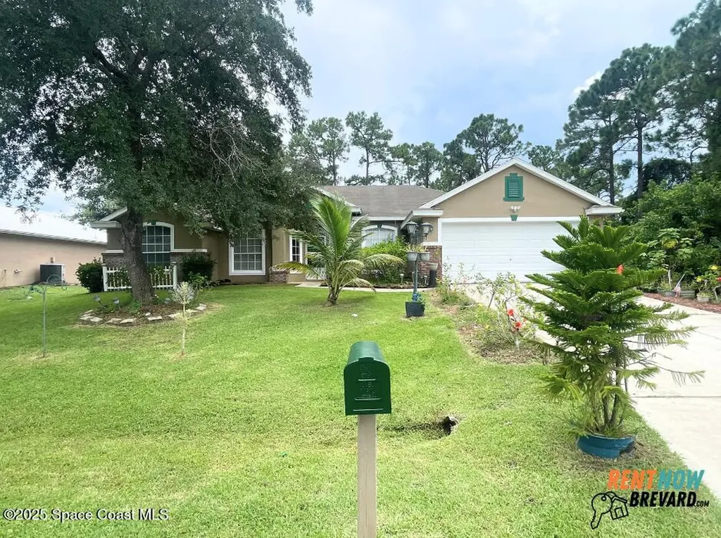 450 Scodella Street SW Palm Bay FL 32908