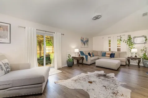 1736 Vista Lake Circle Melbourne FL 32904