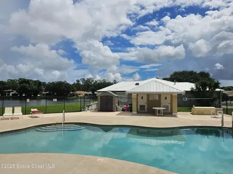 1736 Vista Lake Circle Melbourne FL 32904